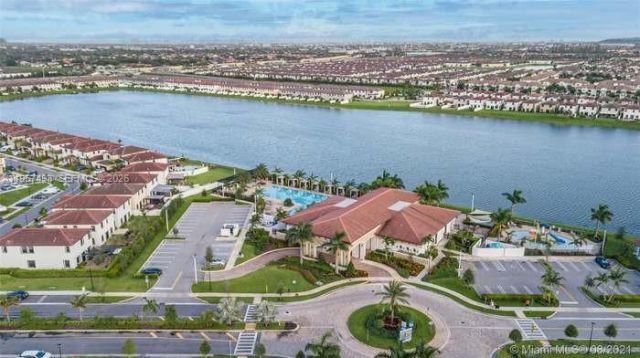 10301 W 32nd Ln, Hialeah, FL 33018 Photo