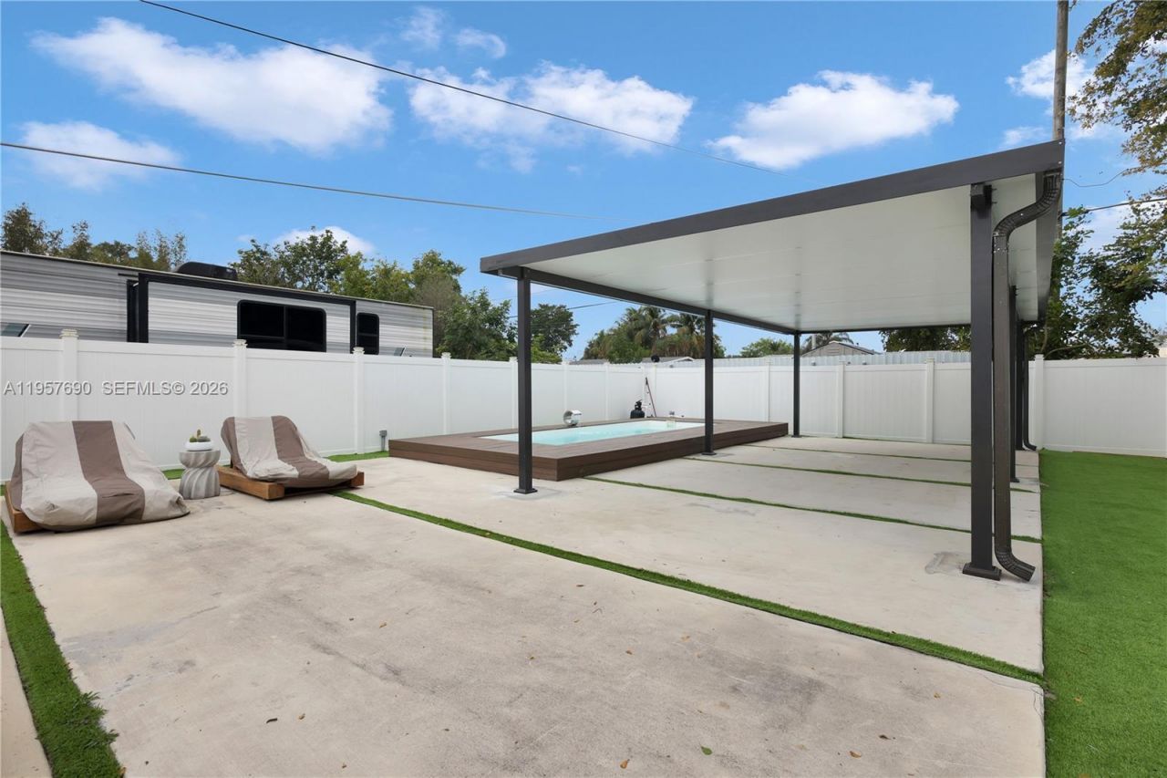 1021 SW 22nd Ave, Fort Lauderdale, FL 33312 Photo