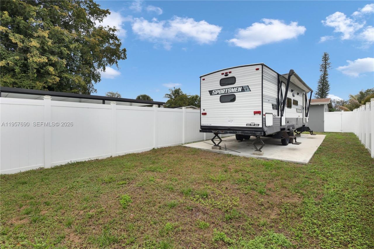 1021 SW 22nd Ave, Fort Lauderdale, FL 33312 Photo