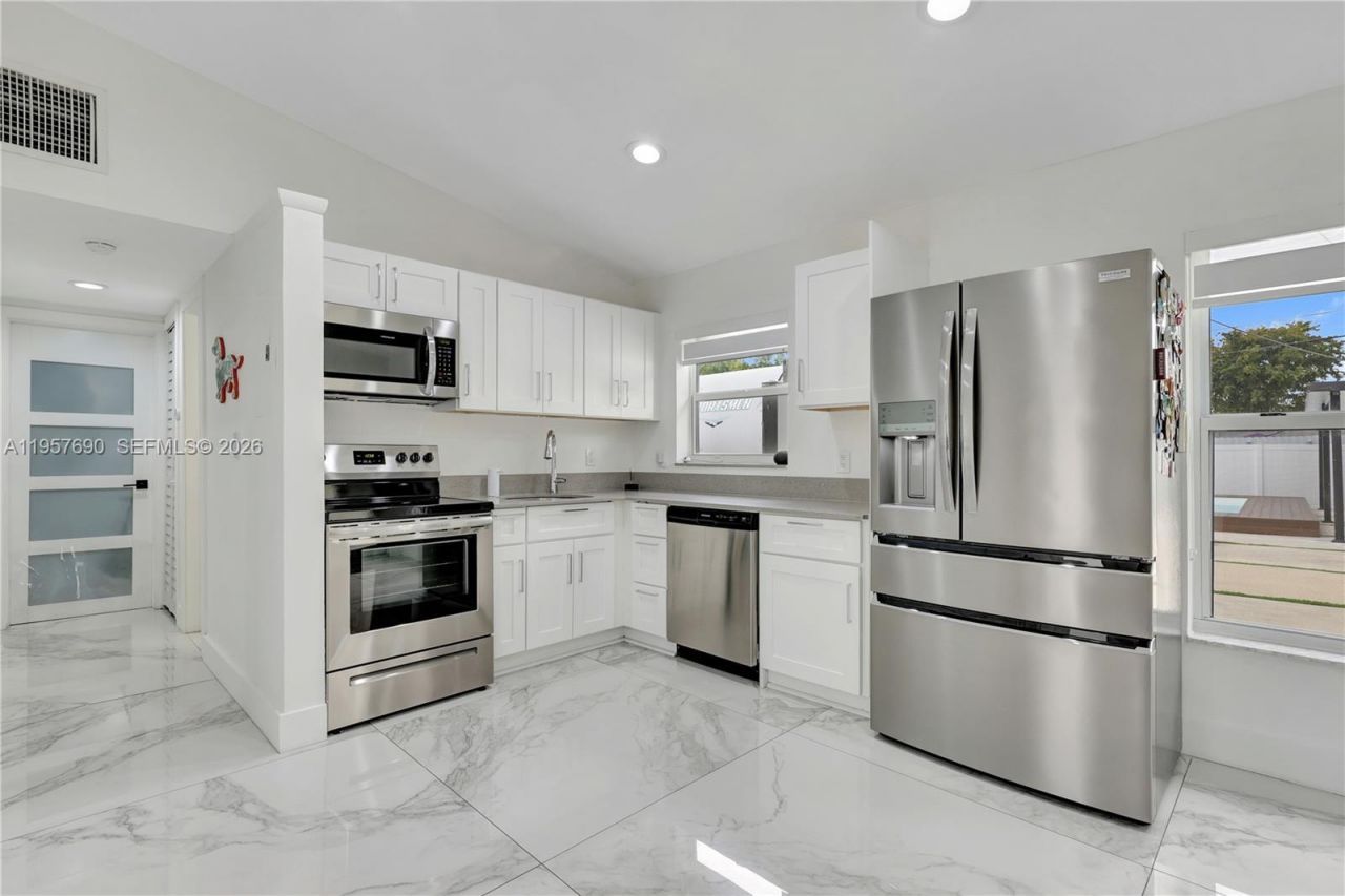 1021 SW 22nd Ave, Fort Lauderdale, FL 33312 Photo