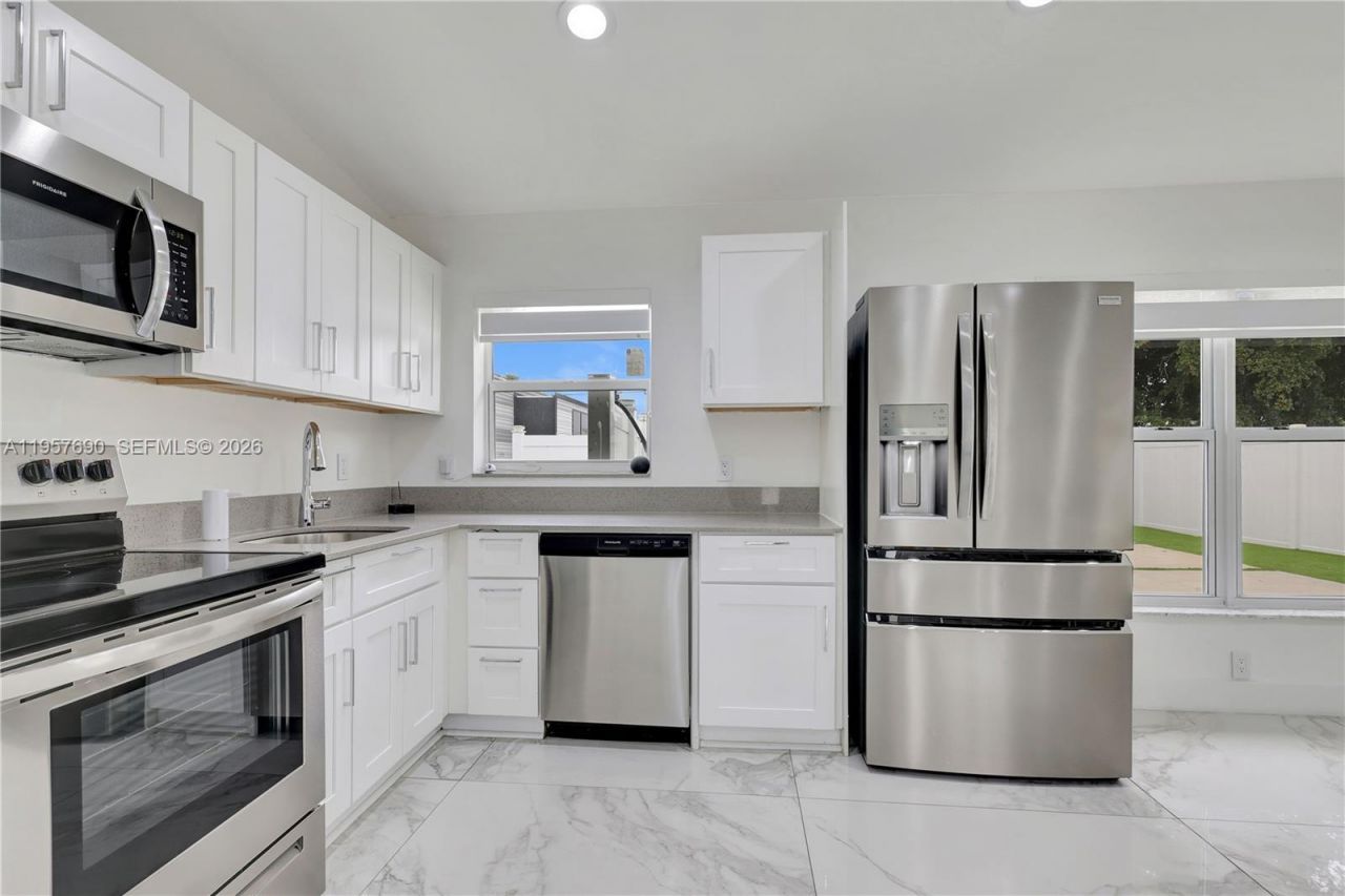 1021 SW 22nd Ave, Fort Lauderdale, FL 33312 Photo