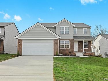 20533 Angling Road, Livonia, MI 48152