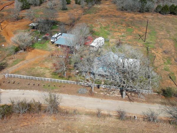 1648 Jeddo RD, Rosanky, TX 78953
