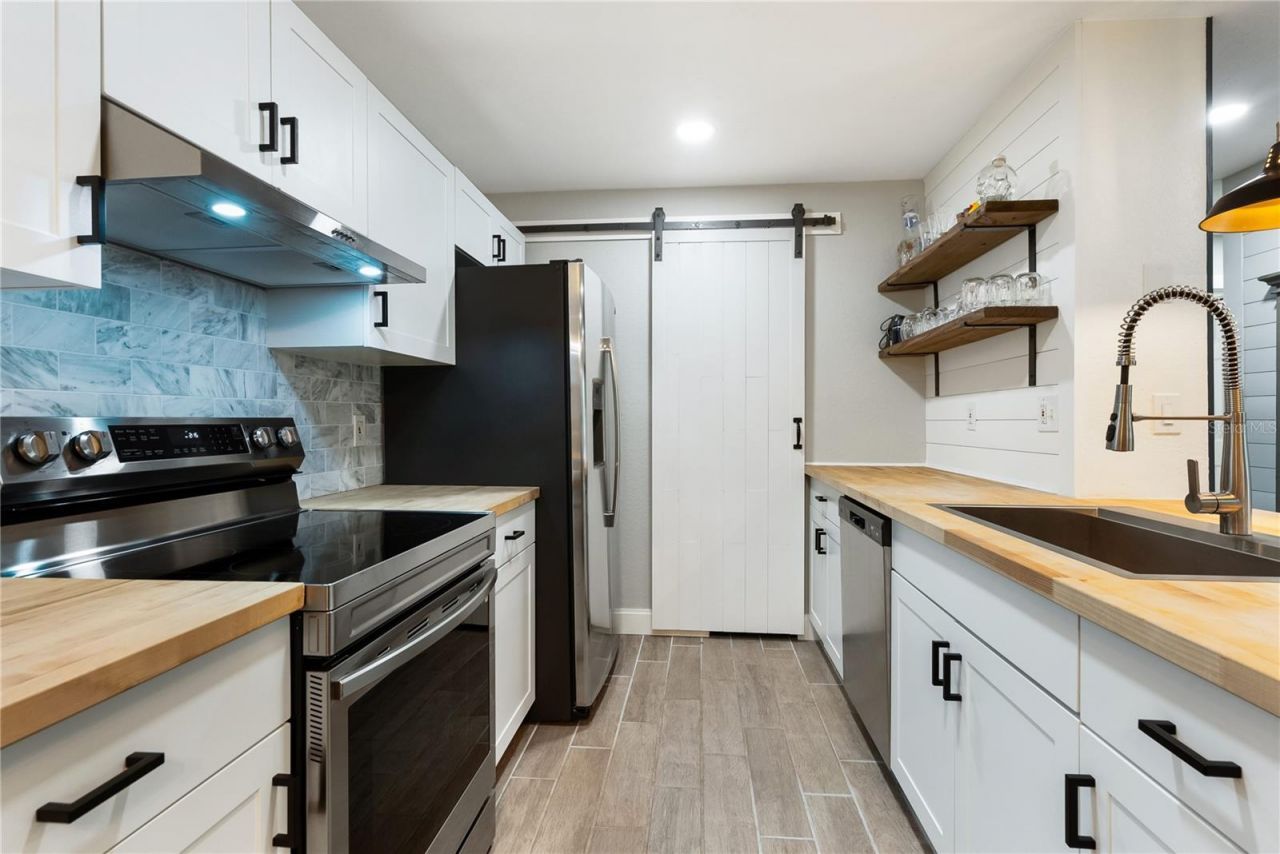 7424 Vista Way, Unit 104, Bradenton, FL 34202 Photo