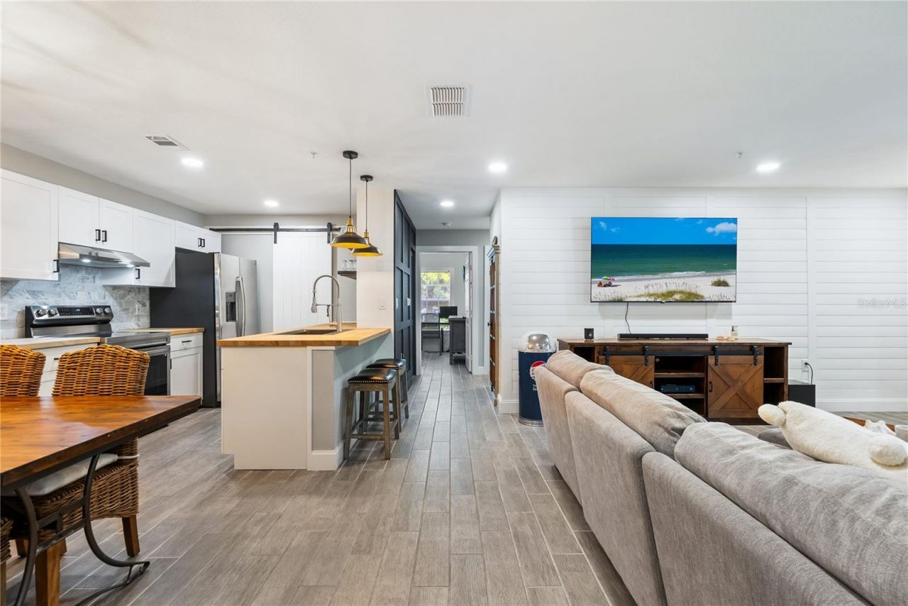 7424 Vista Way, Unit 104, Bradenton, FL 34202 Photo