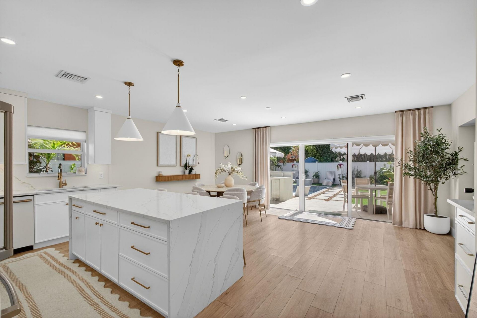 520 36th Street, West Palm Beach, FL 33407 Photo