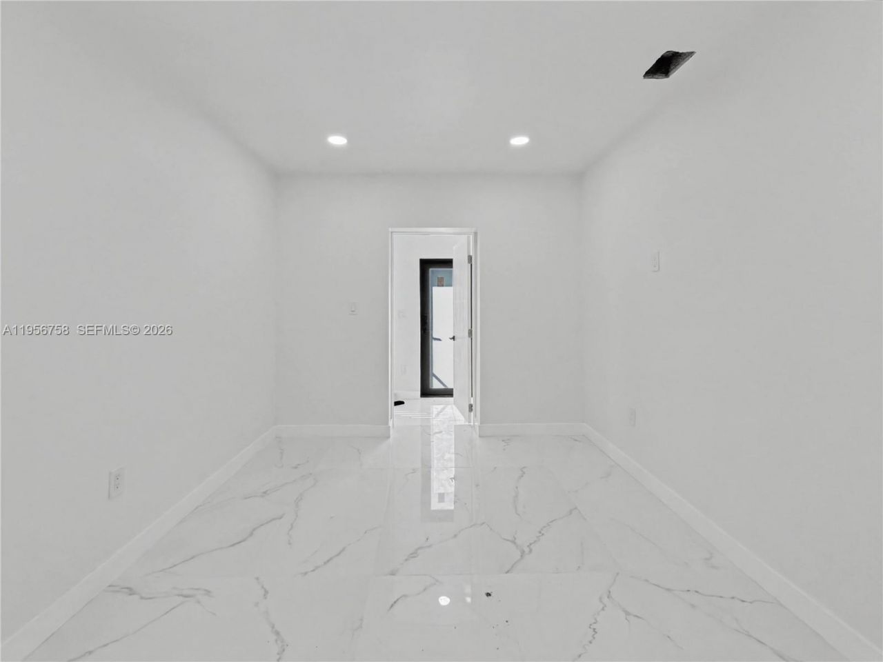 2490 SW 17th St, Miami, FL 33145 Photo