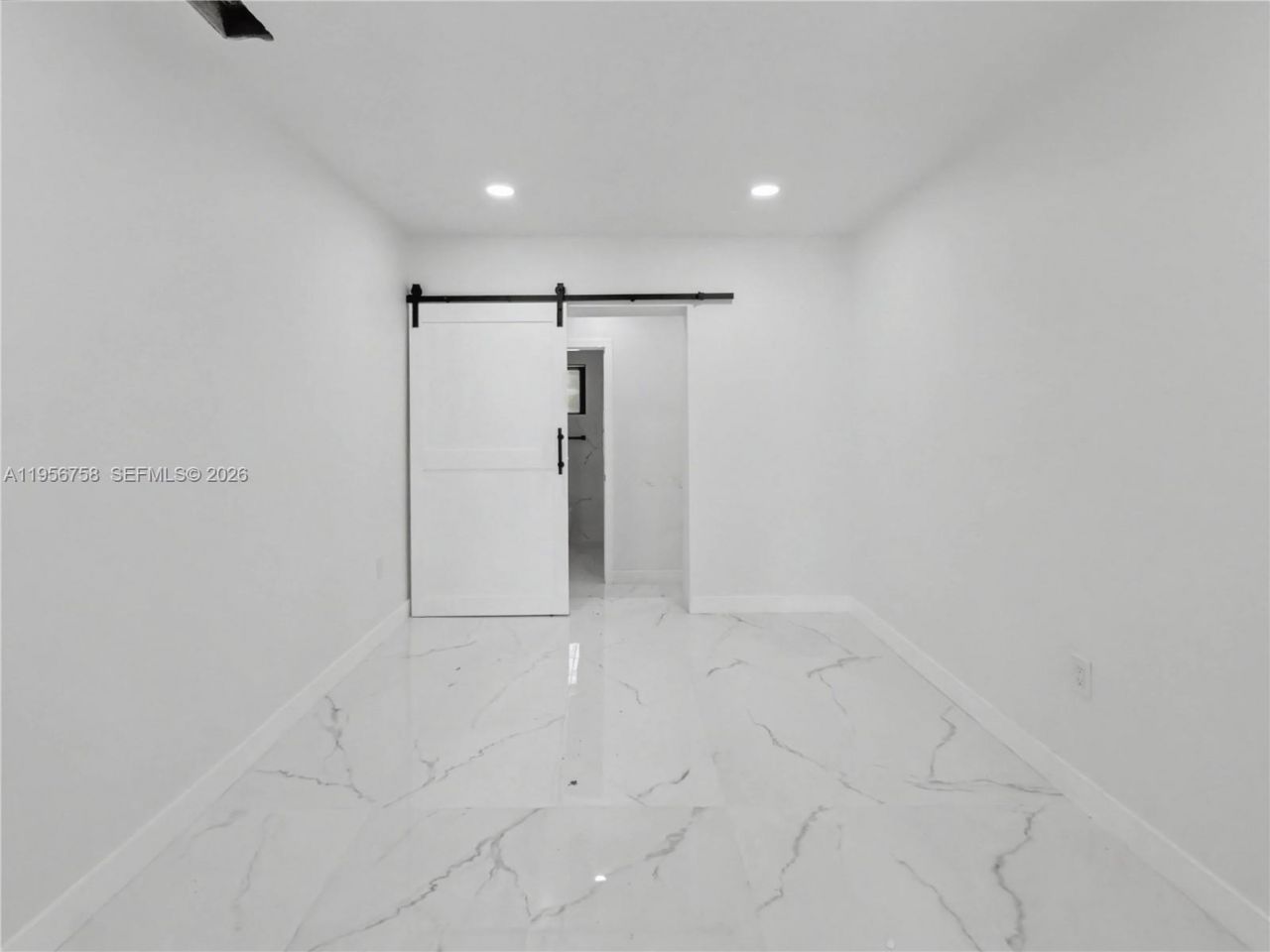 2490 SW 17th St, Miami, FL 33145 Photo