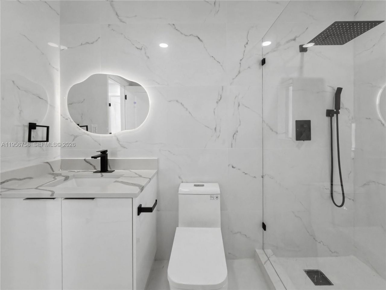 2490 SW 17th St, Miami, FL 33145 Photo