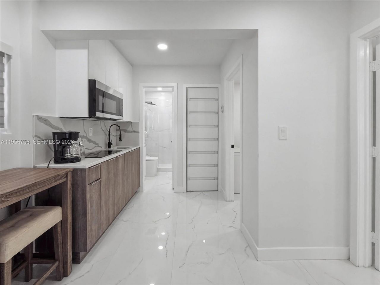 2490 SW 17th St, Miami, FL 33145 Photo