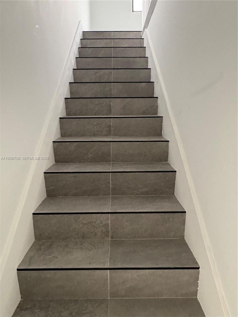 2490 SW 17th St, Miami, FL 33145 Photo