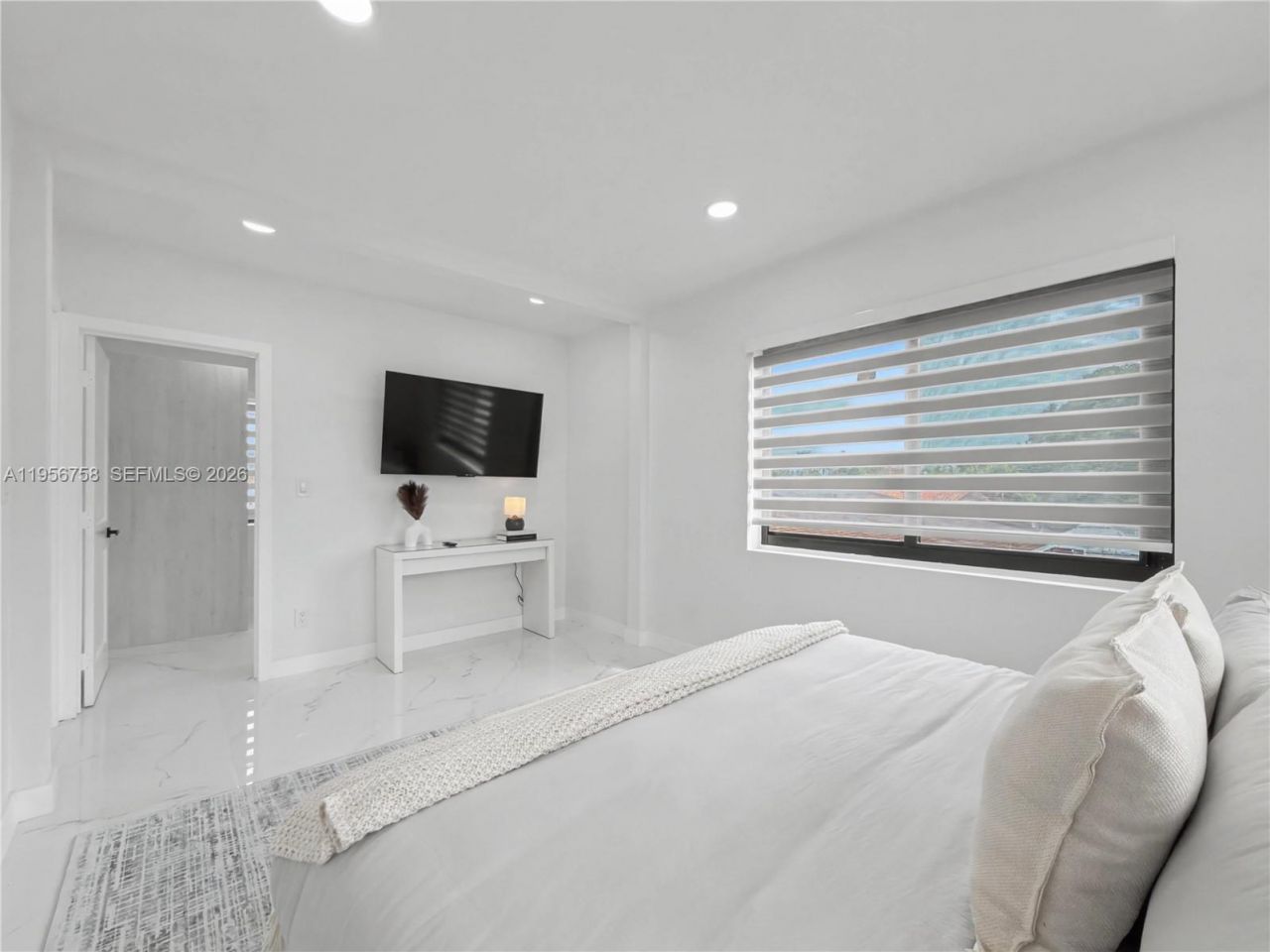 2490 SW 17th St, Miami, FL 33145 Photo