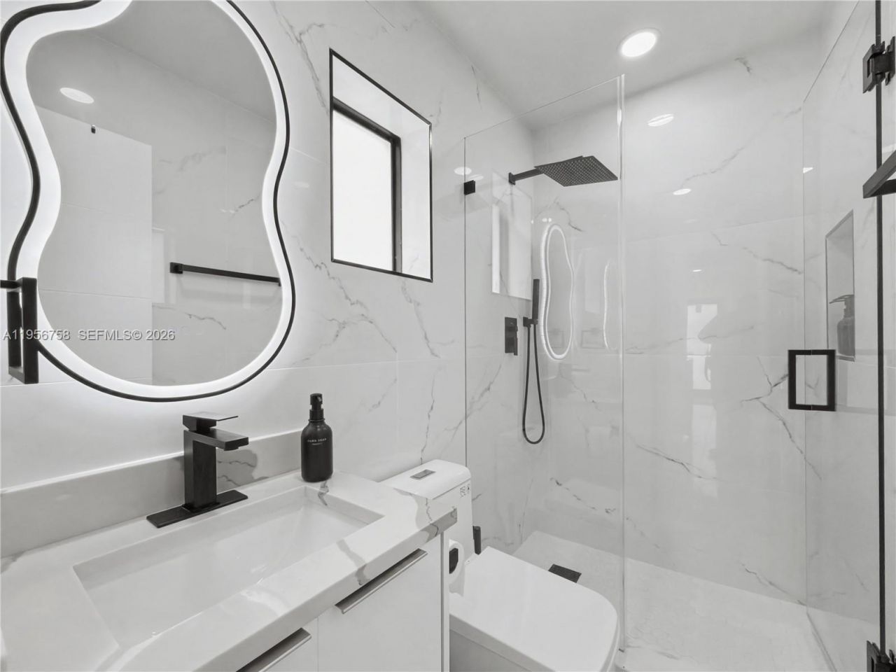 2490 SW 17th St, Miami, FL 33145 Photo