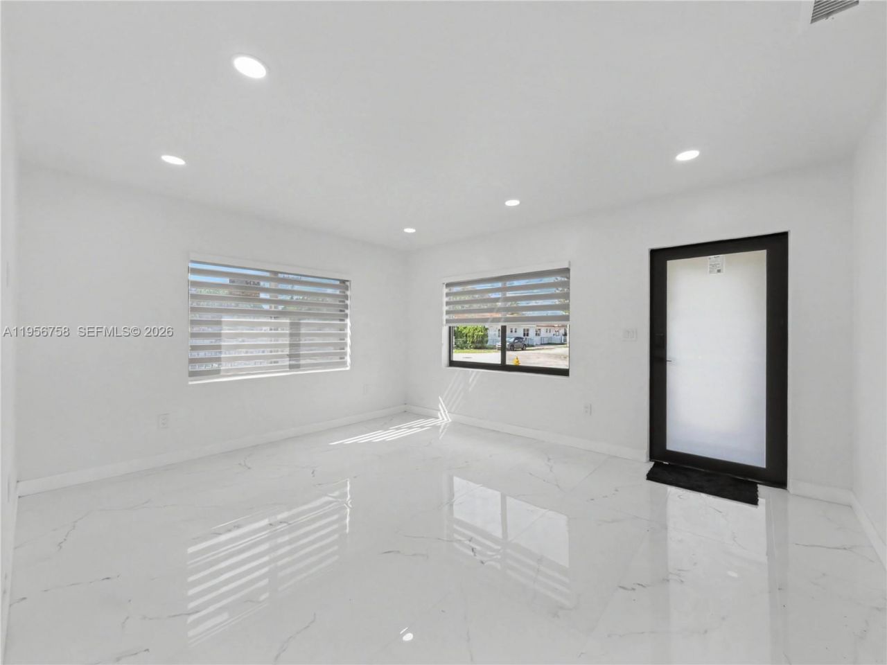 2490 SW 17th St, Miami, FL 33145 Photo