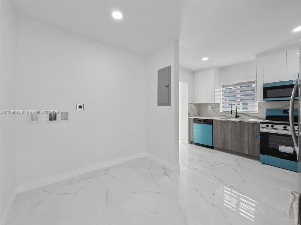 2490 SW 17th St, Miami, FL 33145 Photo