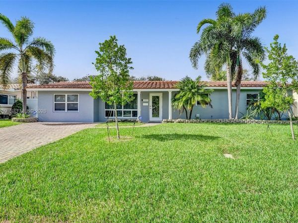 1005 SE 9th Ave, Deerfield Beach, FL 33441