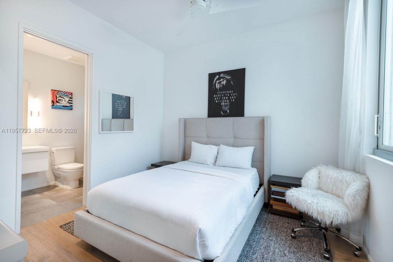 335 W 46th St, Miami Beach, FL 33140 Photo