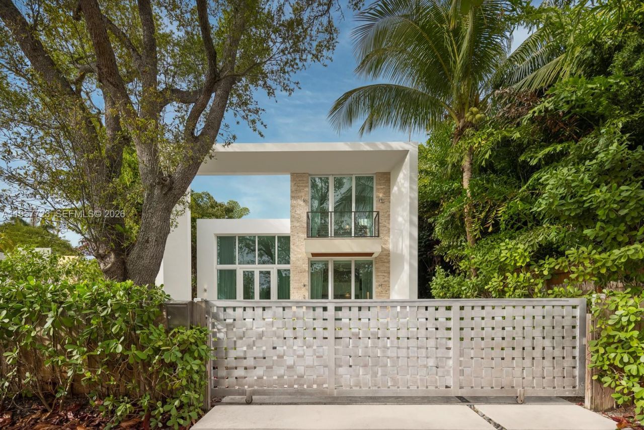 335 W 46th St, Miami Beach, FL 33140 Photo