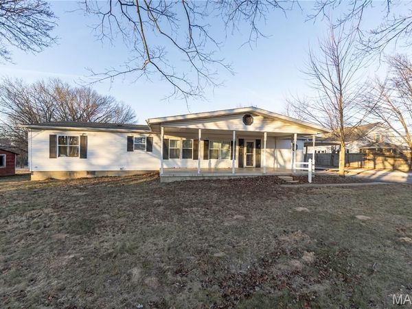 33 Civey Boulevard, Bixby, MO 65439