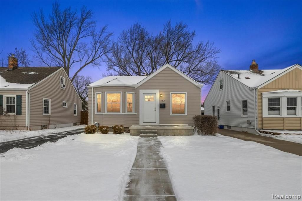 852 Cambridge Road, Berkley, MI 48072 Main Photo