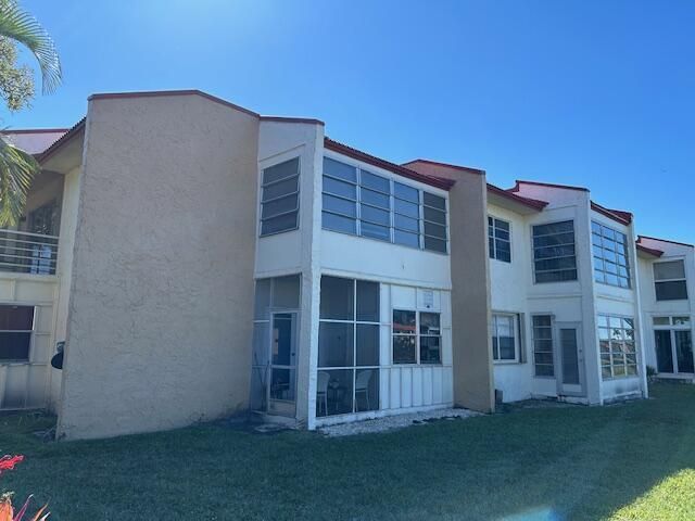 239 Golden River Drive, West Palm Beach, FL 33411 Photo