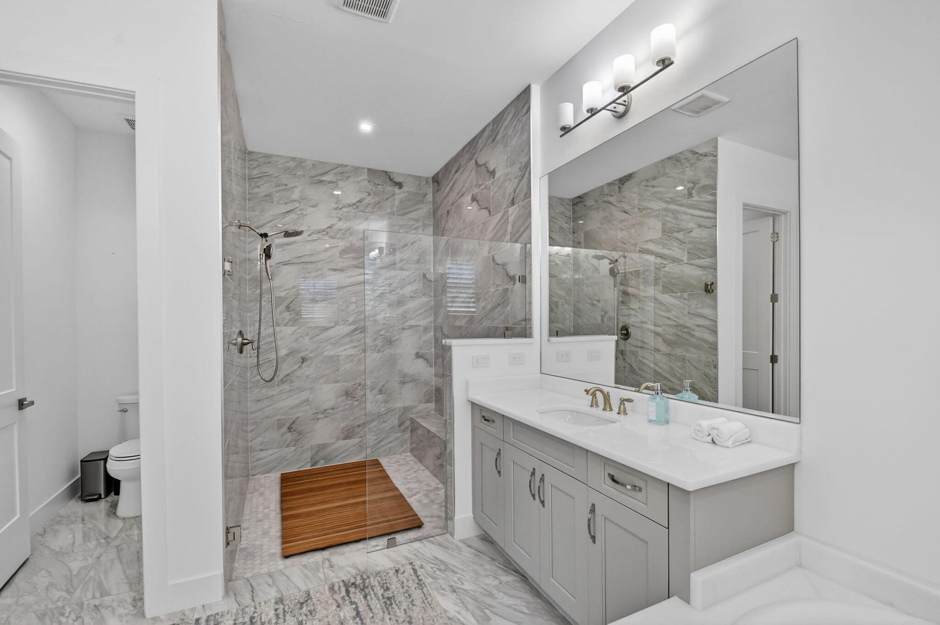 3089 Bellflower Circle, West Palm Beach, FL 33401 Photo