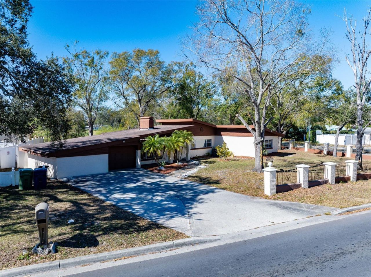 11608 N Boulevard, Tampa, FL 33612 Photo