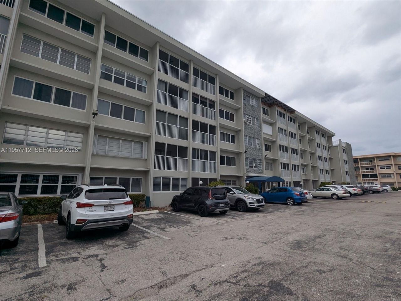 330 SE 2nd St , Unit 102E, Hallandale Beach, FL 33009 Photo