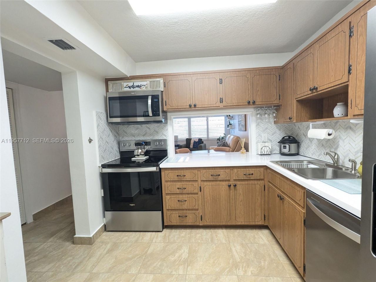 330 SE 2nd St , Unit 102E, Hallandale Beach, FL 33009 Photo