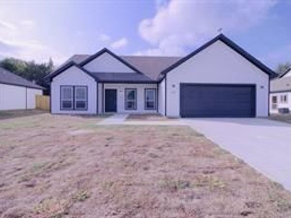 347 Rosemound Street, Commerce, TX 75428