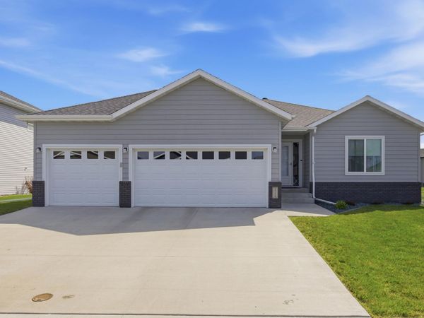 3724 49th Street S, Fargo, ND 58104