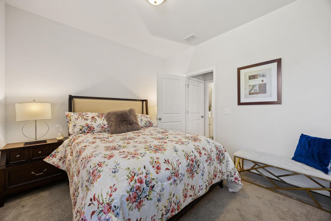 153 Wild Holly Drive Photo 10