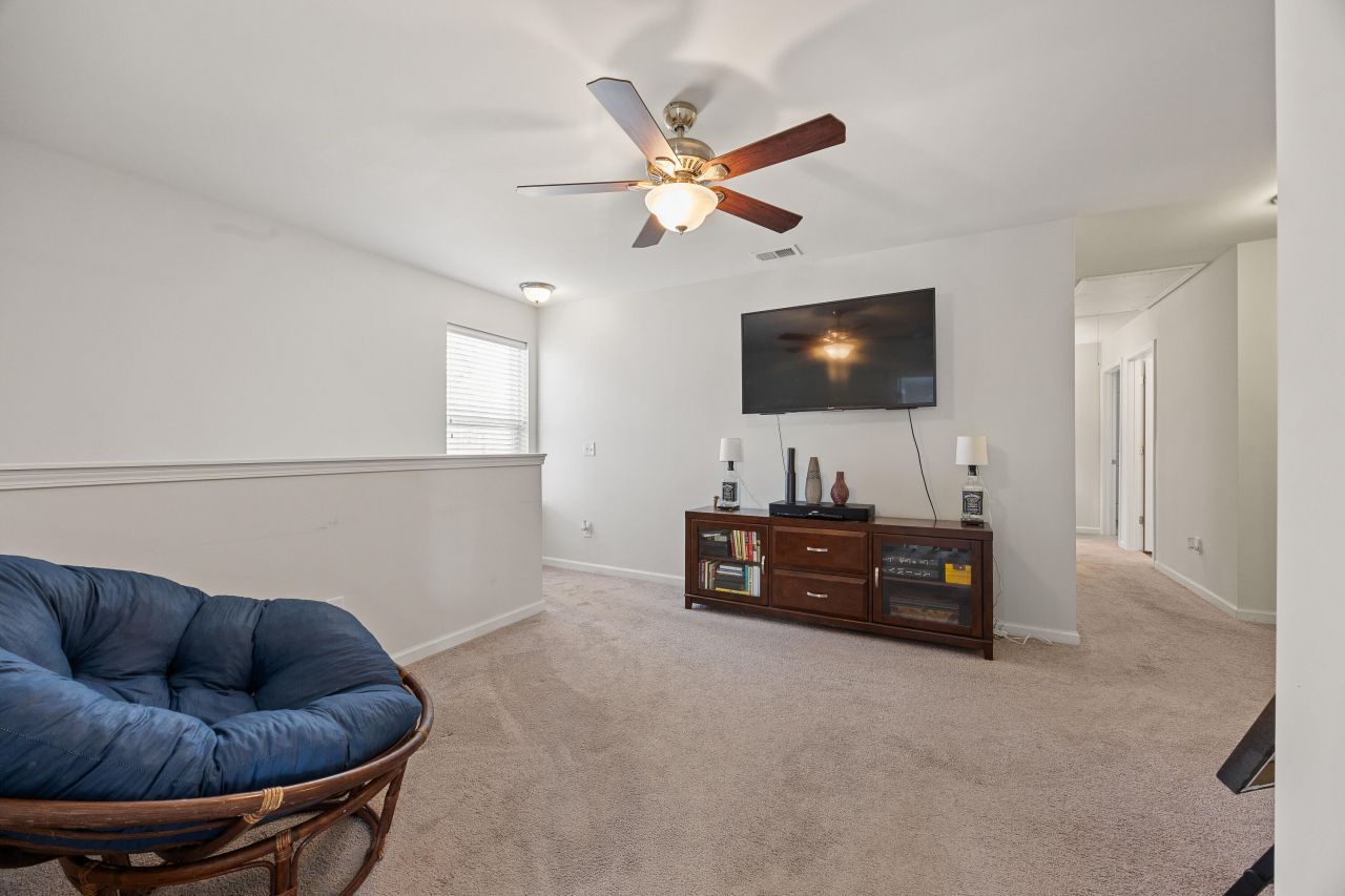 153 Wild Holly Drive Photo 12