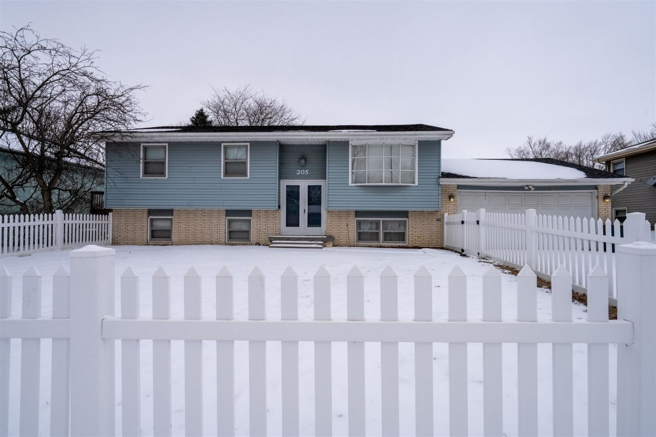 205 Edwards Drive, Normal, IL 61761 Main Photo