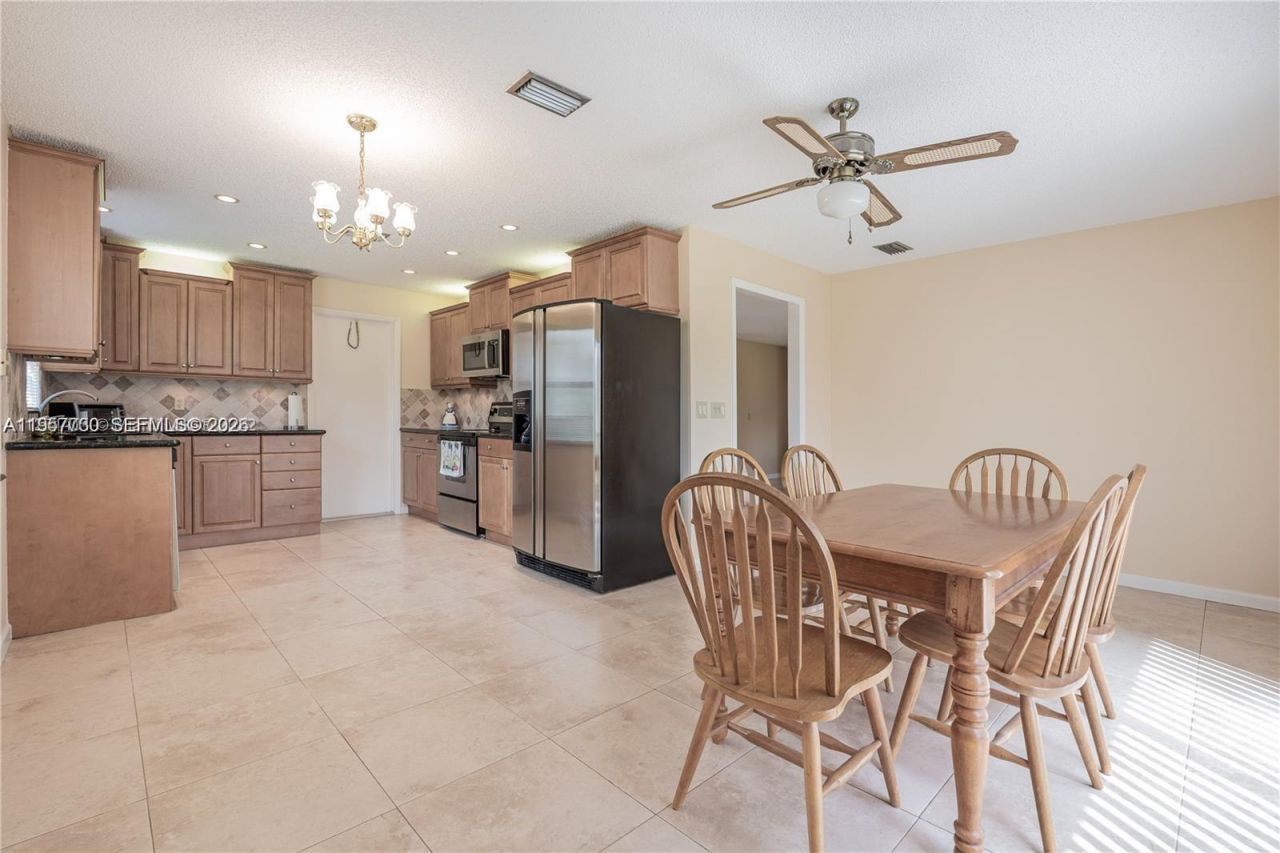 568 SW 169th Ter , Unit 568, Weston, FL 33326 Photo