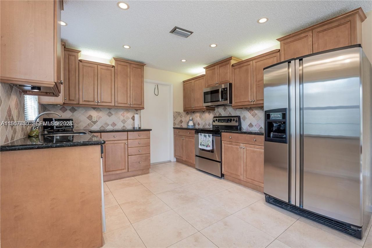 568 SW 169th Ter , Unit 568, Weston, FL 33326 Photo