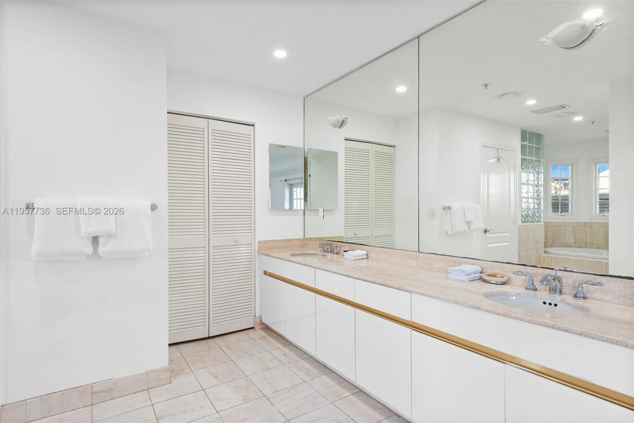 1415 Sunset Harbour Dr, Unit 204, Miami Beach, FL 33139 Photo