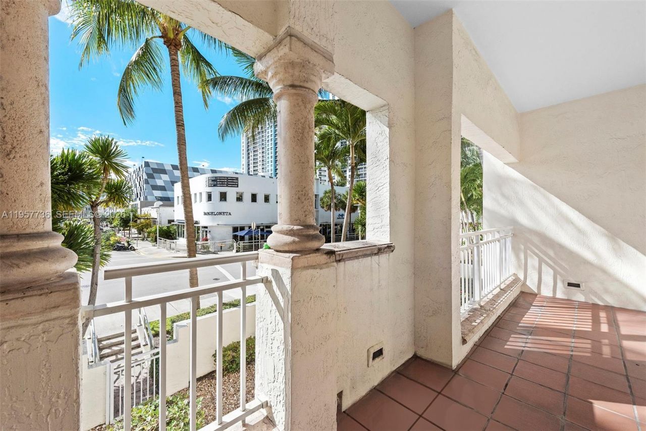 1415 Sunset Harbour Dr, Unit 204, Miami Beach, FL 33139 Photo