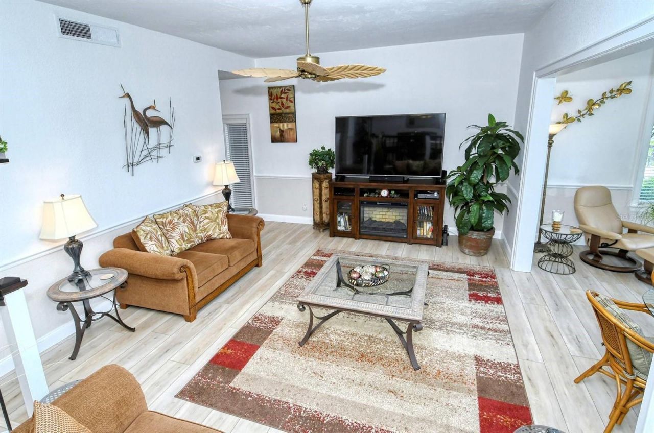 6047 E Peppertree Way, Unit 224, Sarasota, FL 34242 Photo