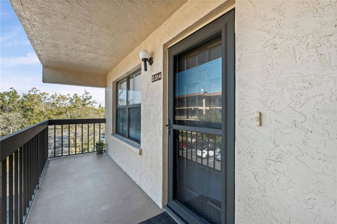 435 30th Avenue W, Unit D314, Bradenton, FL 34205 Photo