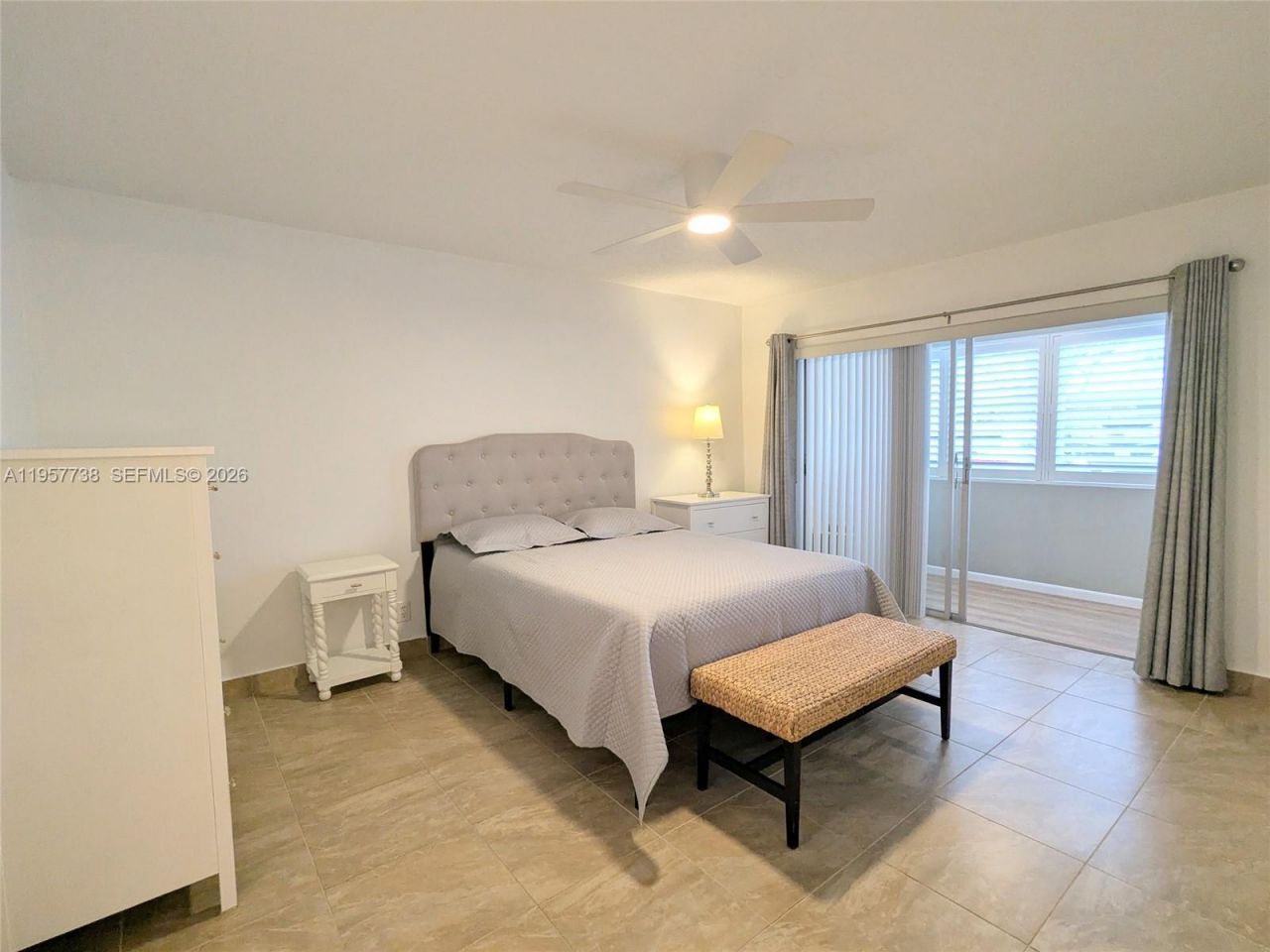 330 SE 2nd St, Unit 102E, Hallandale Beach, FL 33009 Photo