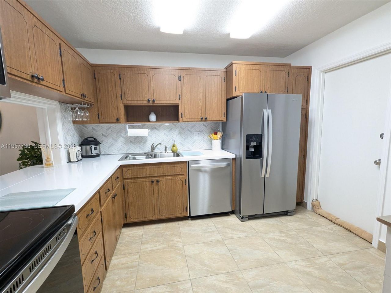 330 SE 2nd St, Unit 102E, Hallandale Beach, FL 33009 Photo