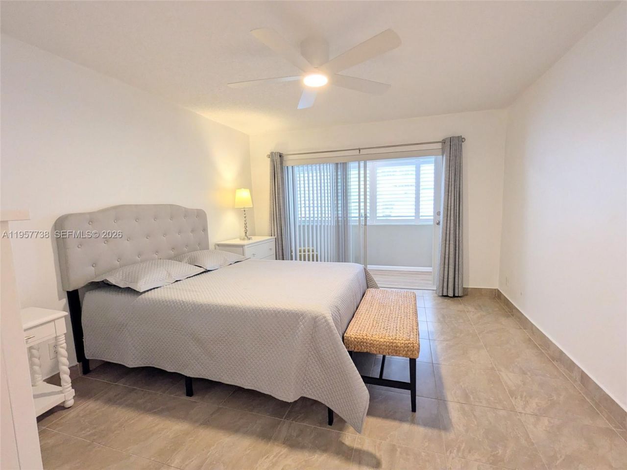 330 SE 2nd St, Unit 102E, Hallandale Beach, FL 33009 Photo