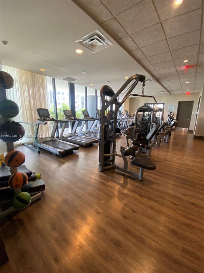 5252 NW 85th Ave , Unit 910, Doral, FL 33166 Photo