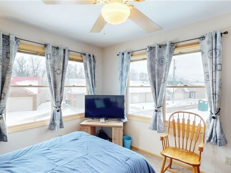 664 Pine Drive, Lake Milton, OH 44429 Photo 15