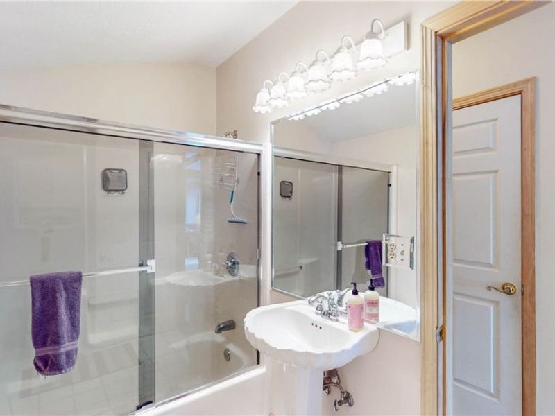 664 Pine Drive, Lake Milton, OH 44429 Photo 19