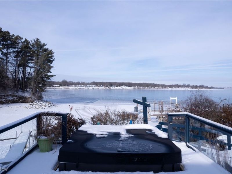 17544 Pine Court, Lake Milton, OH 44429 Photo 3