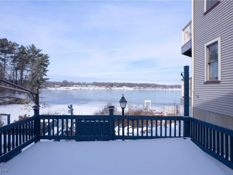 17544 Pine Court, Lake Milton, OH 44429 Photo 4