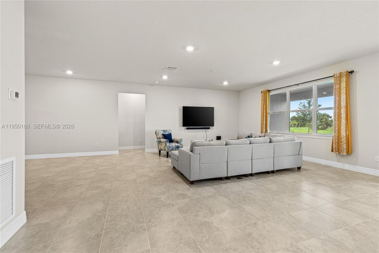 10407 SW Captiva Dr , Port Saint Lucie, FL 34987 Photo