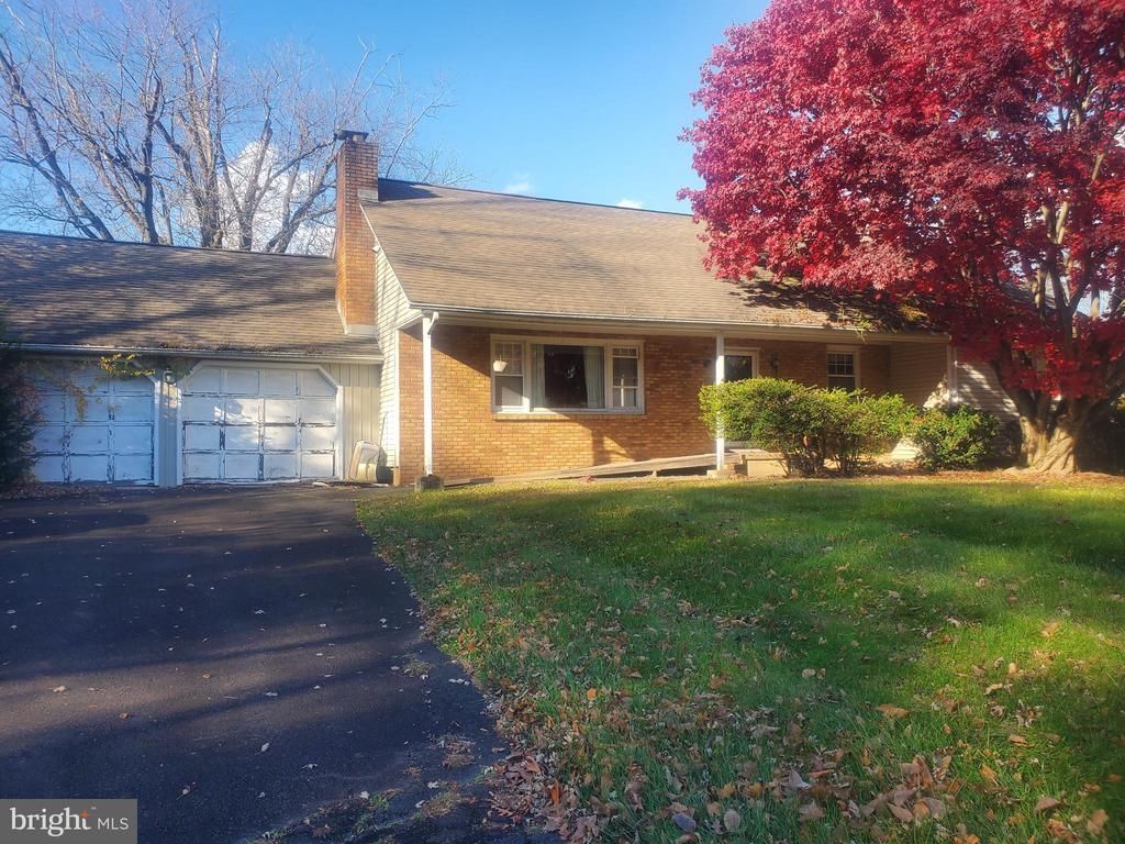 414 Lambertvl Hopewell, Hopewell, NJ 08530 Main Photo